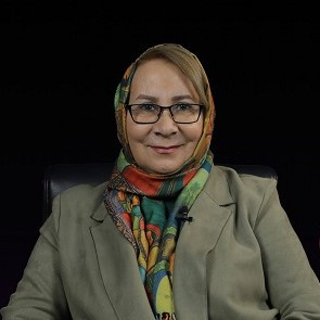 نفیسه معتكف