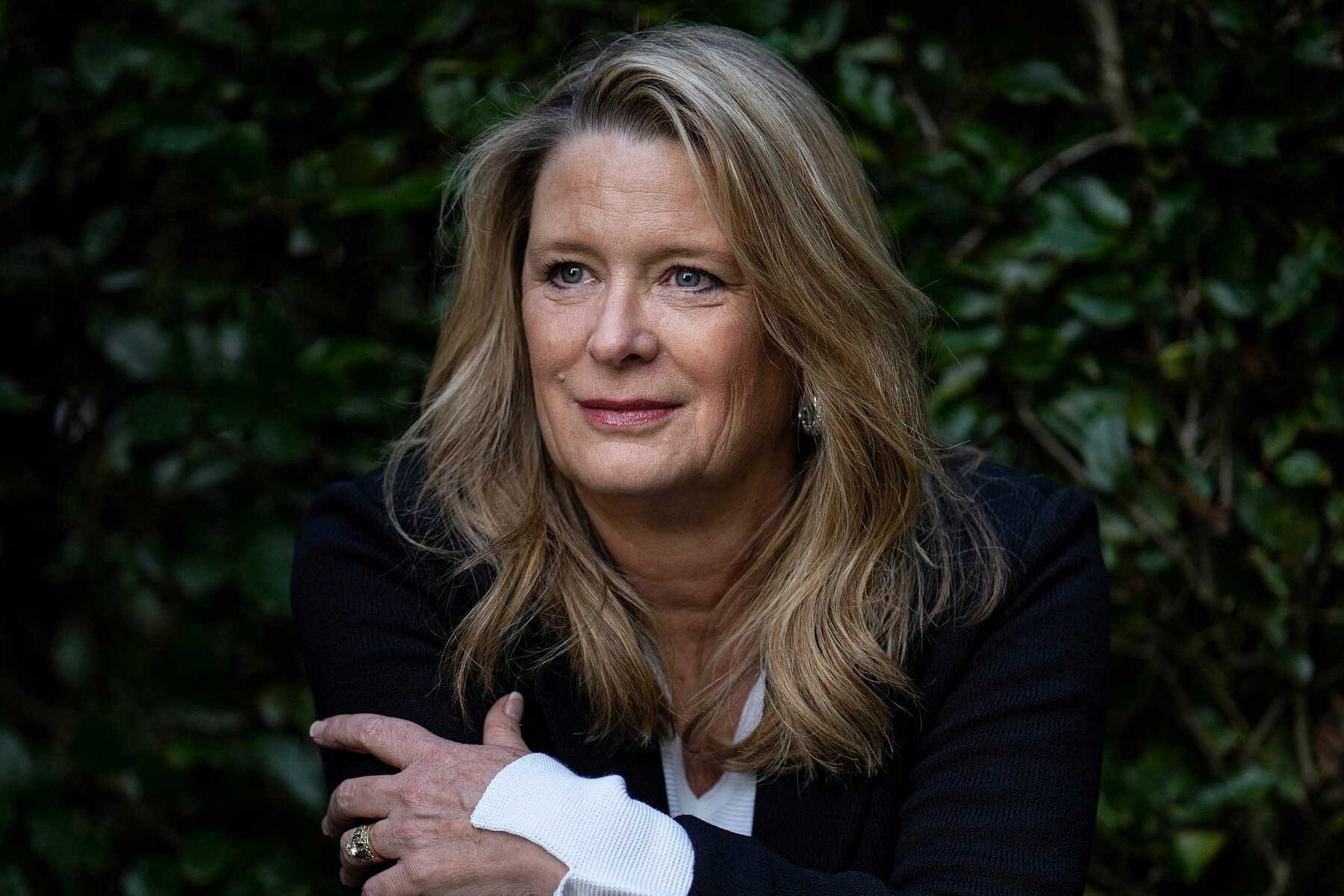 Kristin Hannah کریستین هانا